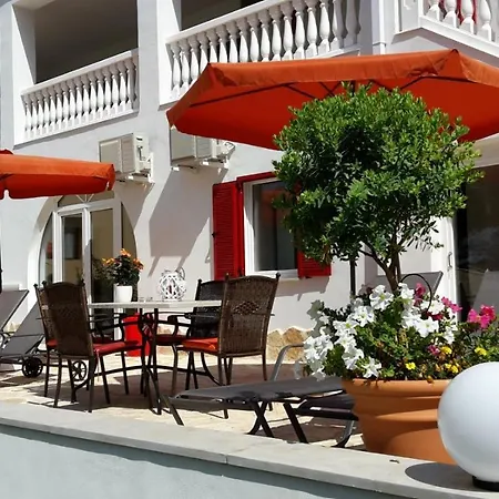 Apartment *villa Michaela* *